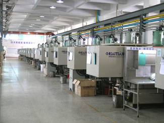 injection molding 2.jpg